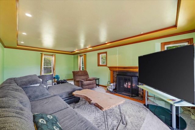 1582 Edgewater COURT, Grafton, WI 53024