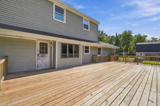 1582 Edgewater COURT, Grafton, WI 53024