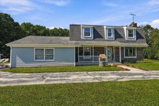 1582 Edgewater COURT, Grafton, WI 53024