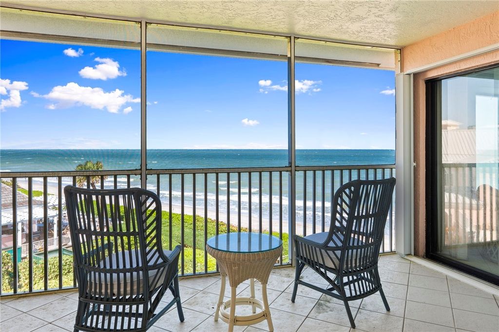 8840 S Sea Oaks Way 303B, Vero Beach, FL 32963