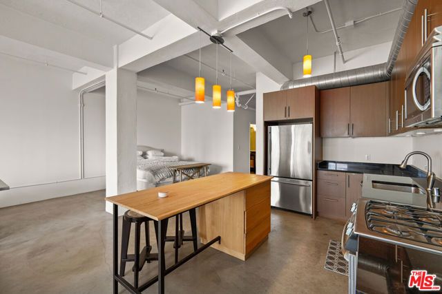 849 S Broadway 1108, Los Angeles, CA 90014