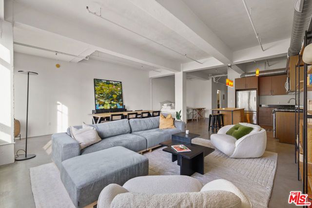 849 S Broadway 1108, Los Angeles, CA 90014