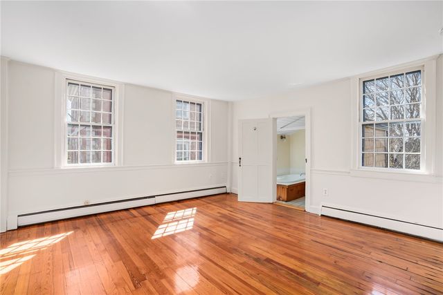 14 Elm Street, Newport, RI 02840