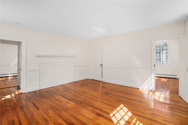 14 Elm Street, Newport, RI 02840