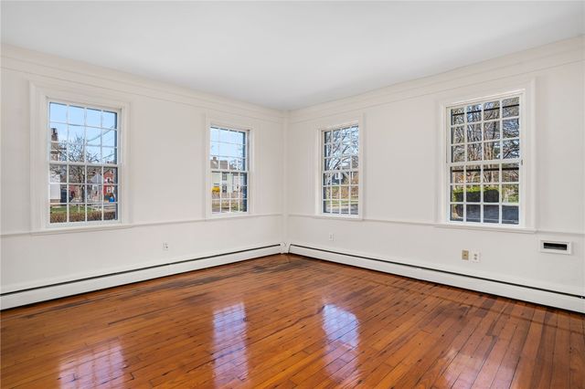 14 Elm Street, Newport, RI 02840