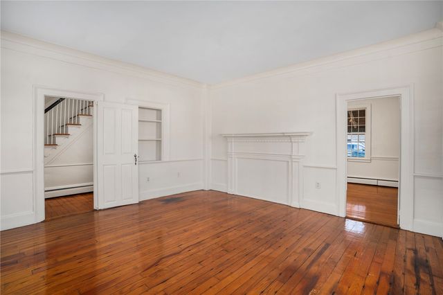 14 Elm Street, Newport, RI 02840