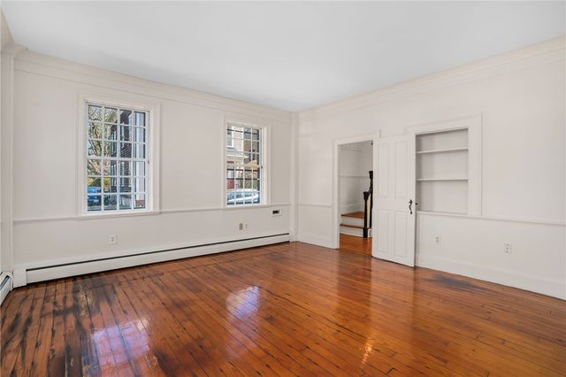 14 Elm Street, Newport, RI 02840