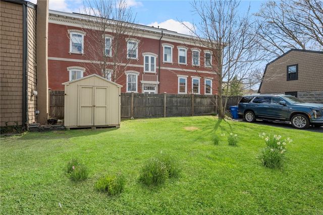 14 Elm Street, Newport, RI 02840
