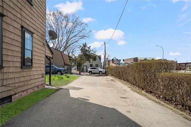 14 Elm Street, Newport, RI 02840