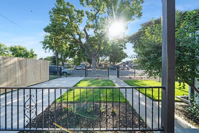 630 N Yosemite St, Stockton, CA 95203