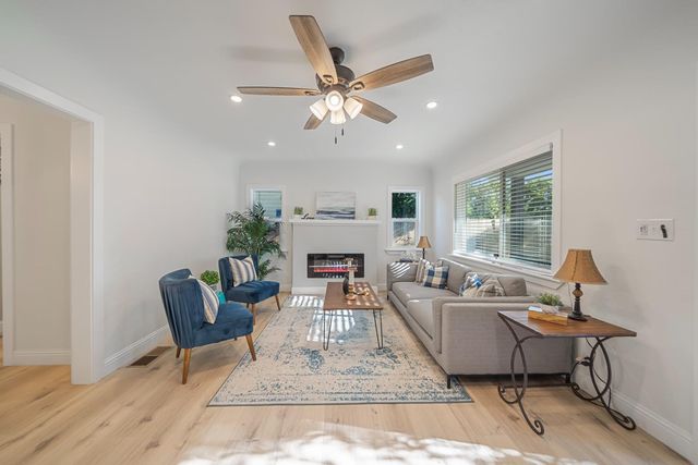 630 N Yosemite St, Stockton, CA 95203