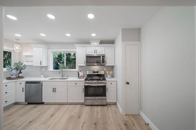 630 N Yosemite St, Stockton, CA 95203