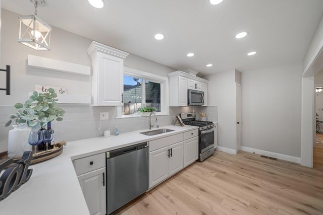 630 N Yosemite St, Stockton, CA 95203