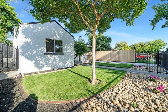630 N Yosemite St, Stockton, CA 95203