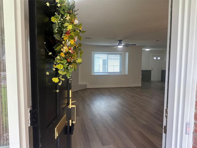 7719 Meadowvale Drive, Houston, TX 77063