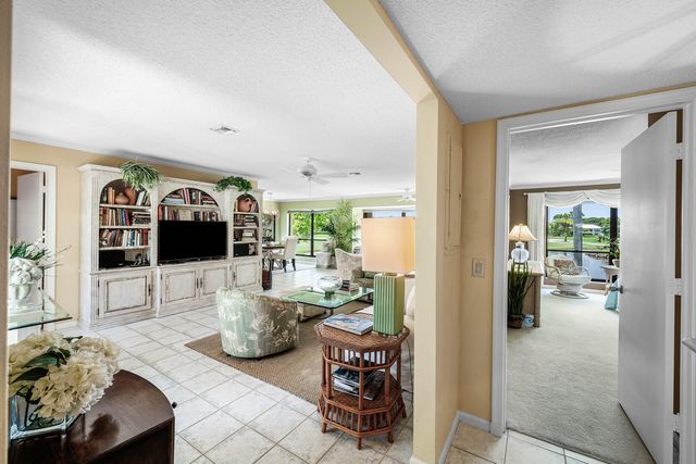 3625 Quail Ridge Drive S Bobwhite A, Boynton Beach, FL 33436