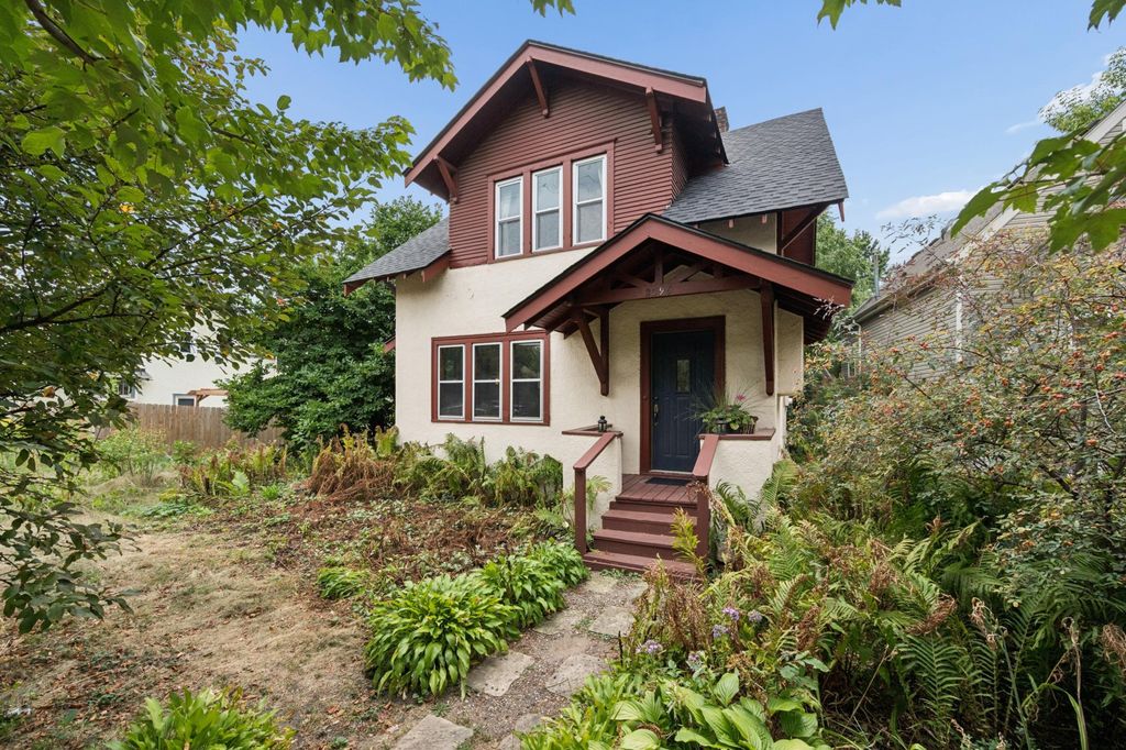 2096 Como Avenue, Saint Paul, MN 55108 — exterior