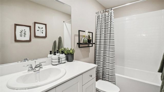 31196 Maple Bark Drive, Winchester, CA 92596