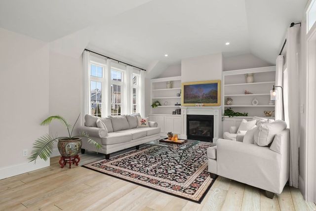 15 Maxwell Ln, Sandwich, MA 02563