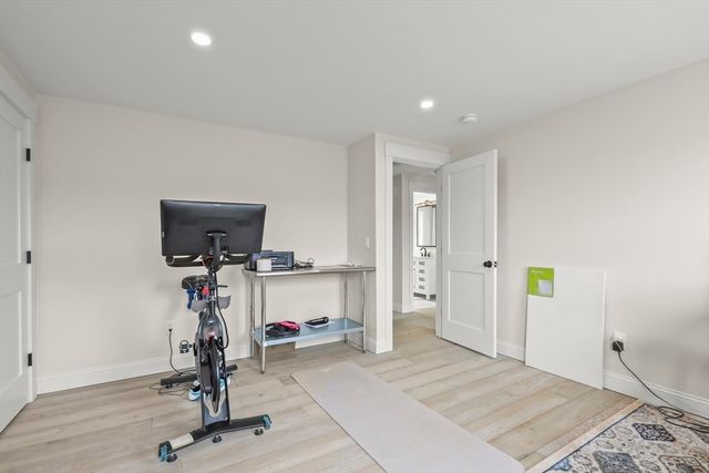 15 Maxwell Ln, Sandwich, MA 02563