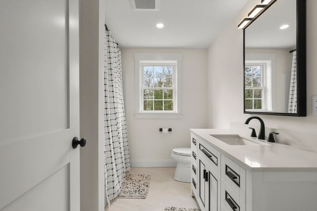 15 Maxwell Ln, Sandwich, MA 02563