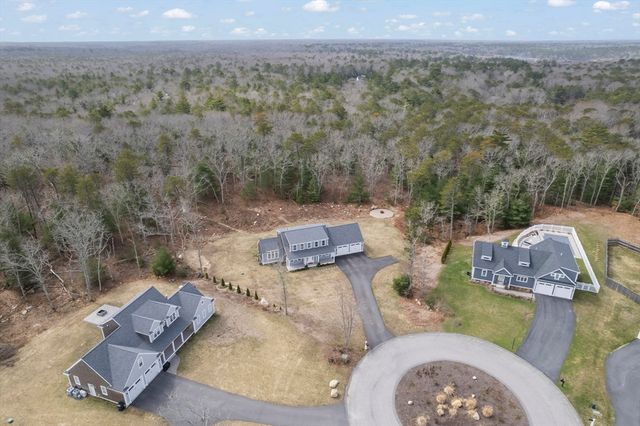 15 Maxwell Ln, Sandwich, MA 02563