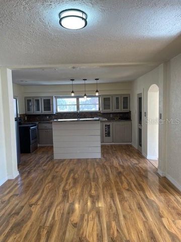 1731 W SAINT LOUIS STREET, Tampa, FL 33607