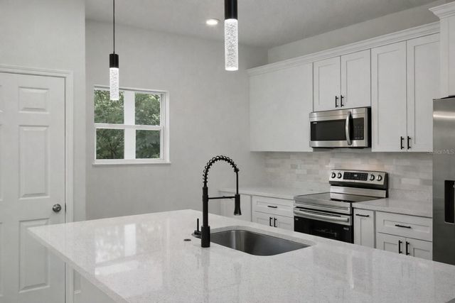 1215 W HEDGEWOOD LANE, Citrus Springs, FL 34434