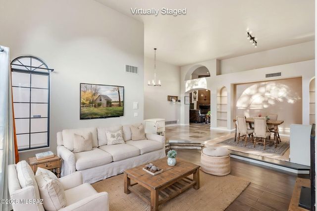 10770 N La Quinta Drive, Tucson, AZ 85737