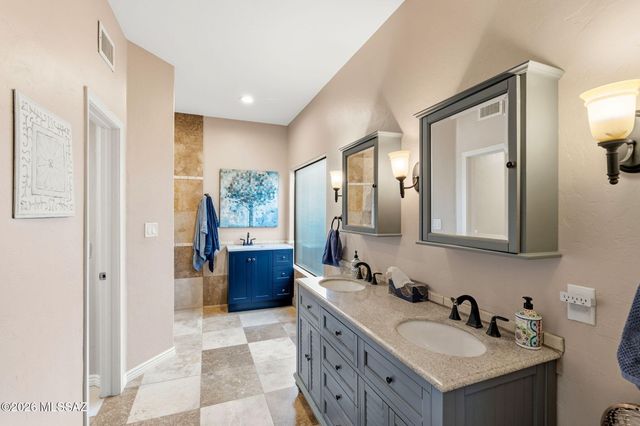 10770 N La Quinta Drive, Tucson, AZ 85737