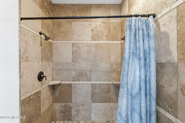 10770 N La Quinta Drive, Tucson, AZ 85737