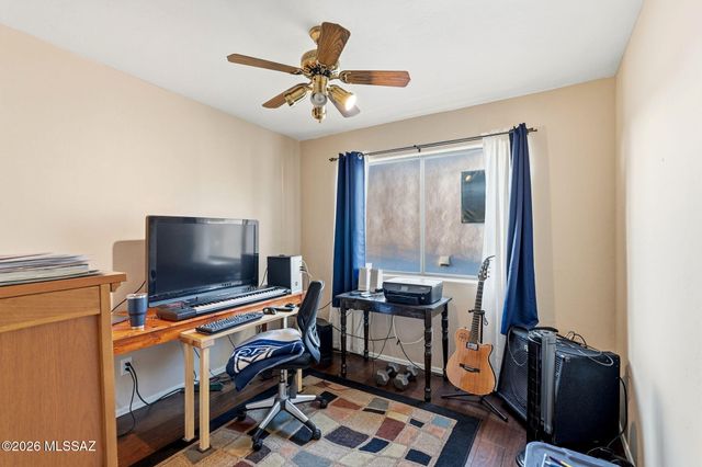 10770 N La Quinta Drive, Tucson, AZ 85737