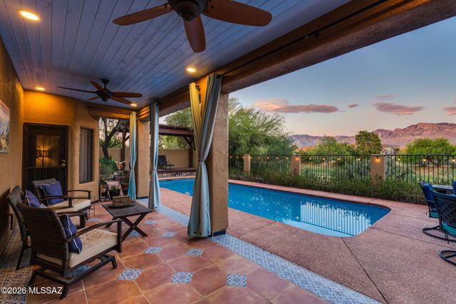 10770 N La Quinta Drive, Tucson, AZ 85737