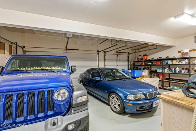 10770 N La Quinta Drive, Tucson, AZ 85737