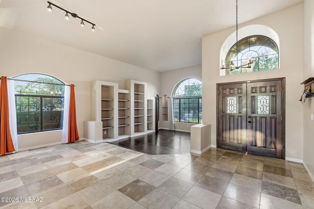 10770 N La Quinta Drive, Tucson, AZ 85737