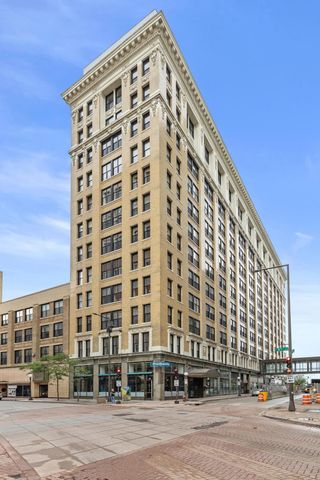 350 Saint Peter Street 317, Saint Paul, MN 55102