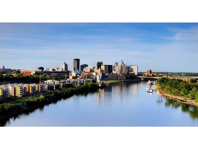 350 Saint Peter Street 317, Saint Paul, MN 55102