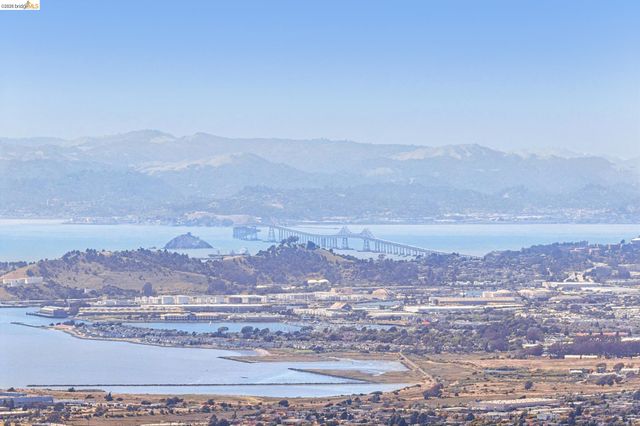 1328 Summit Rd, Berkeley, CA 94708
