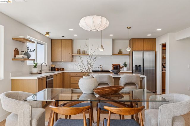 1328 Summit Rd, Berkeley, CA 94708