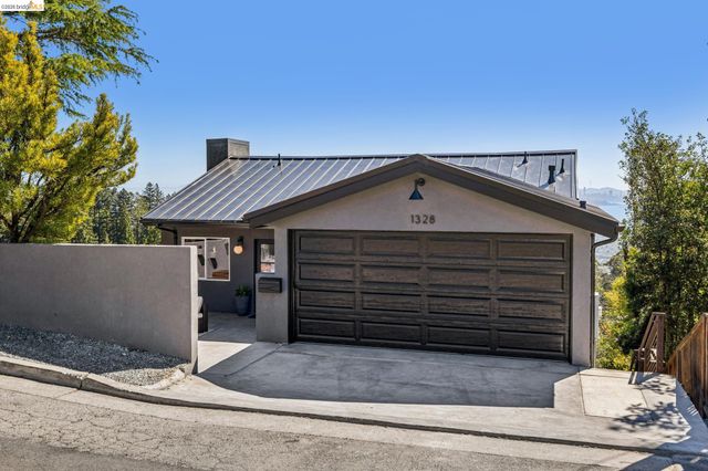 1328 Summit Rd, Berkeley, CA 94708