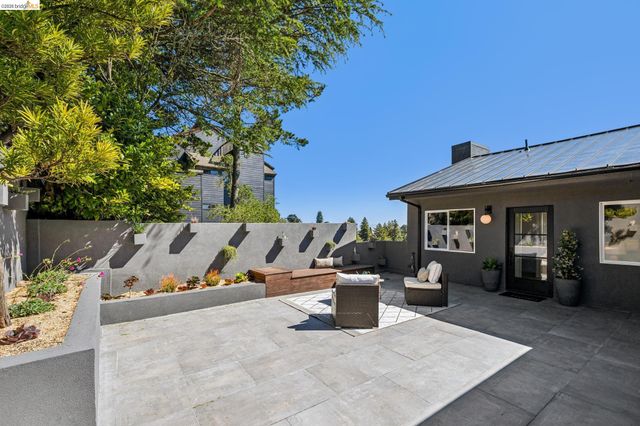 1328 Summit Rd, Berkeley, CA 94708
