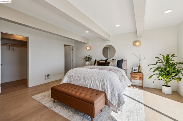 1328 Summit Rd, Berkeley, CA 94708
