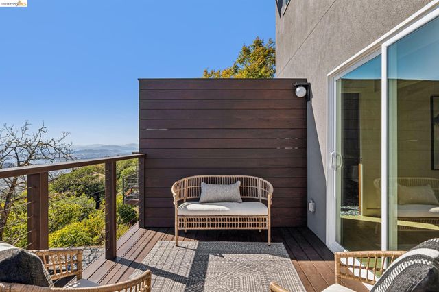 1328 Summit Rd, Berkeley, CA 94708
