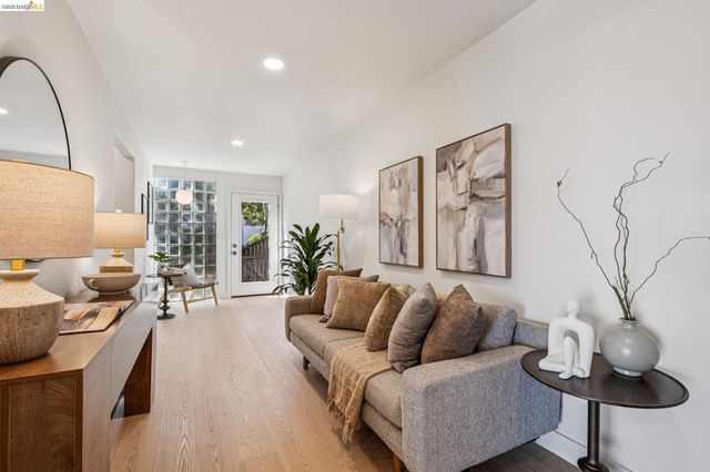 1328 Summit Rd, Berkeley, CA 94708