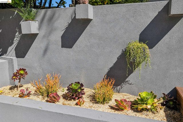 1328 Summit Rd, Berkeley, CA 94708