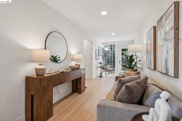 1328 Summit Rd, Berkeley, CA 94708