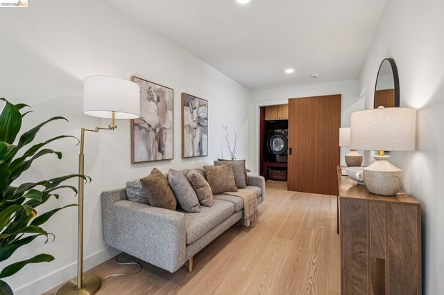 1328 Summit Rd, Berkeley, CA 94708