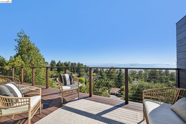 1328 Summit Rd, Berkeley, CA 94708
