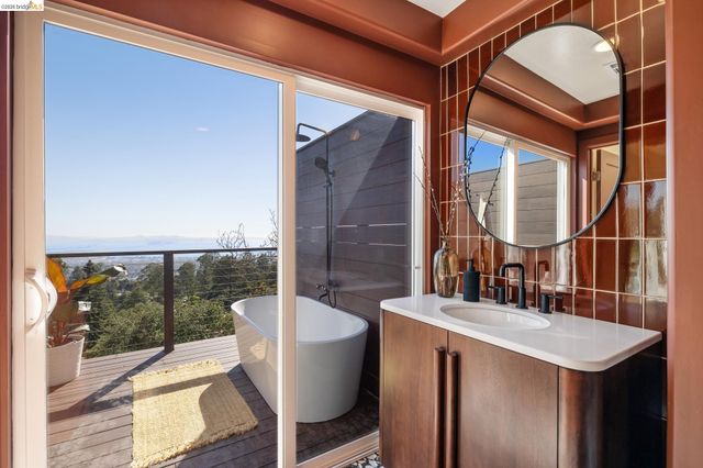 1328 Summit Rd, Berkeley, CA 94708