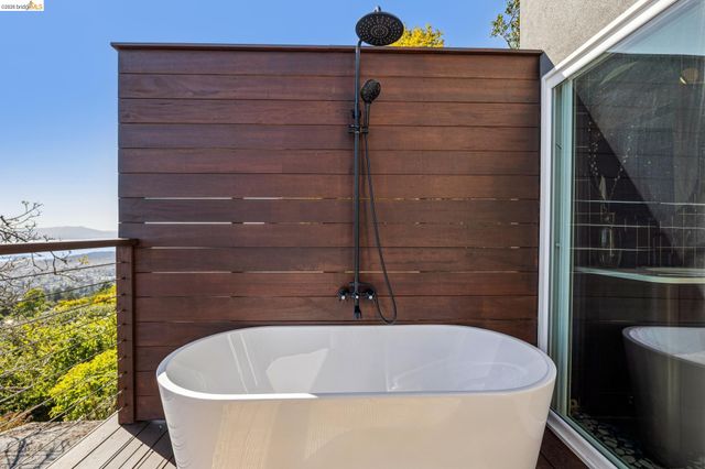 1328 Summit Rd, Berkeley, CA 94708